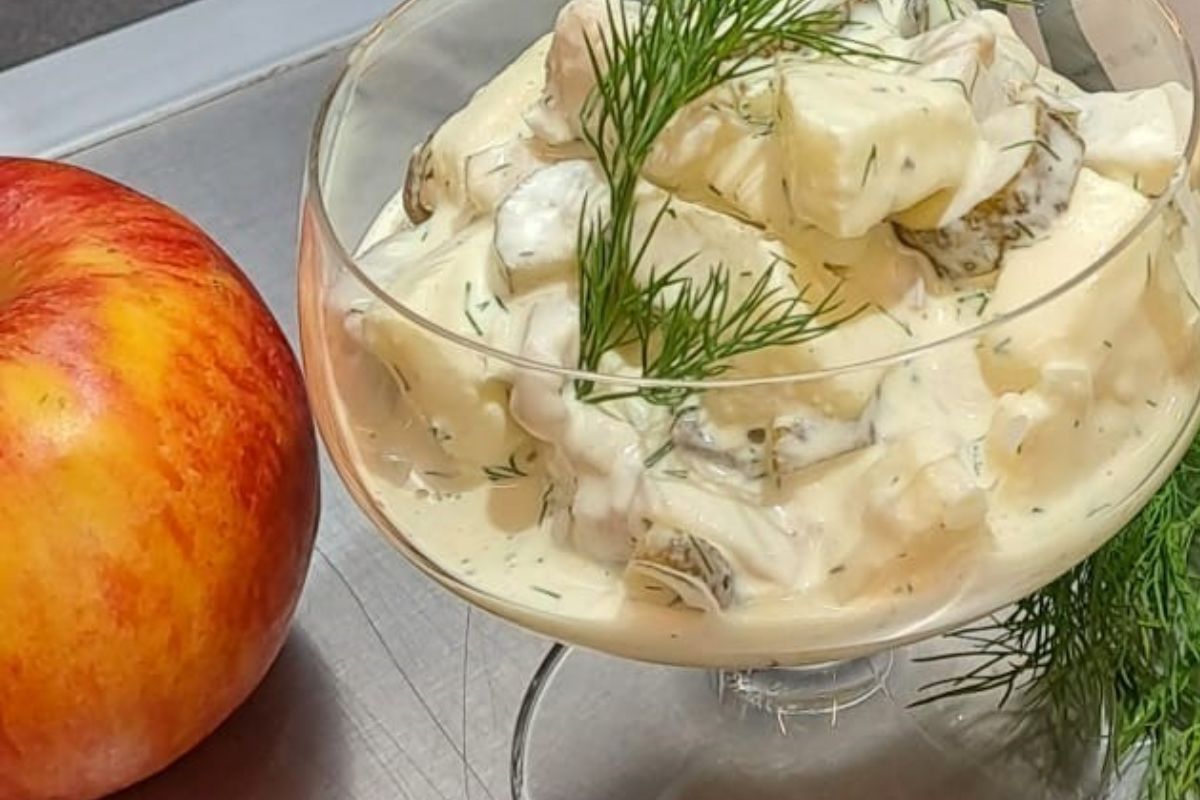 Matjessalat "Hausfrauen Art"mit Classic Dressing